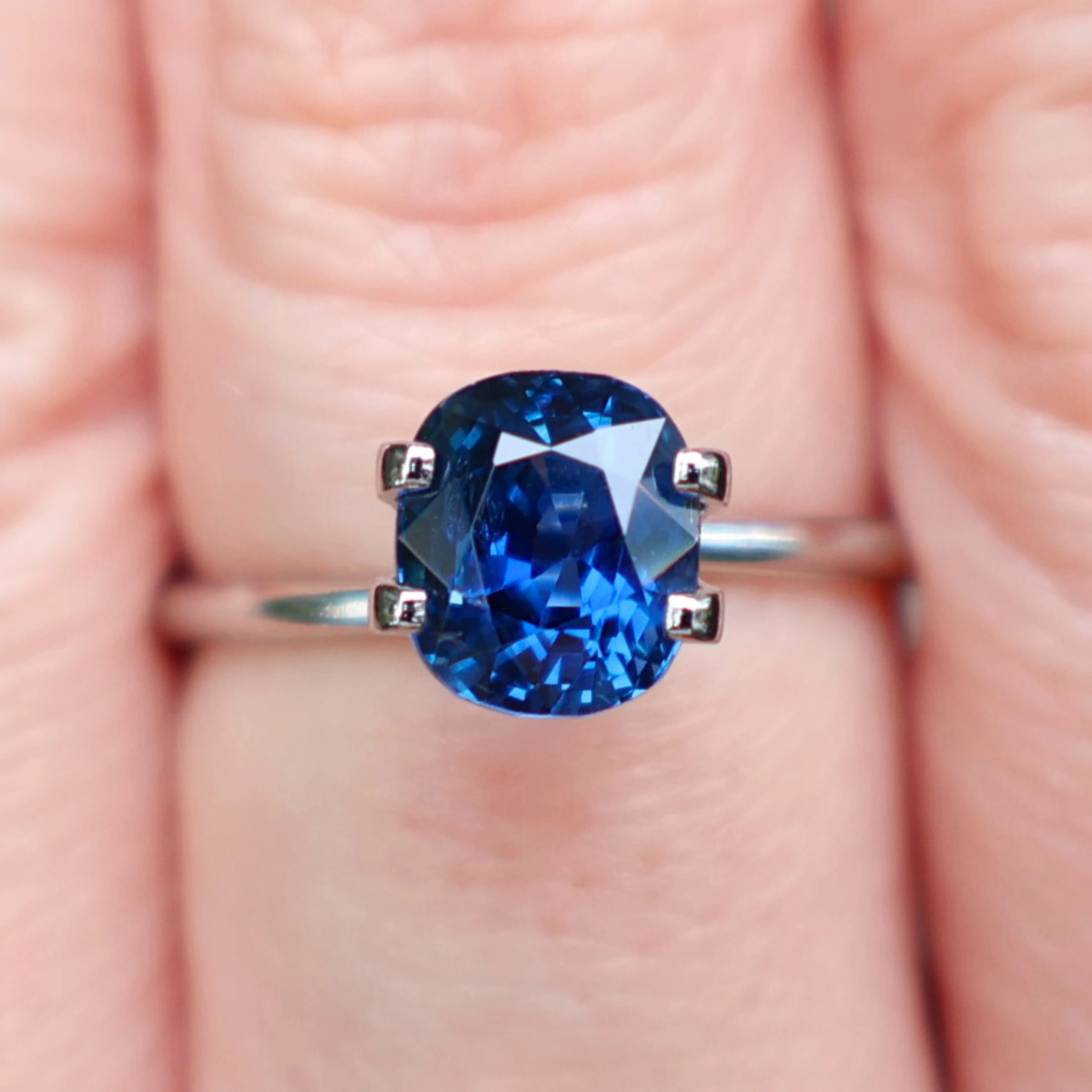 Blue Sapphire 2ct, Burma (Myanmar) with Certificate