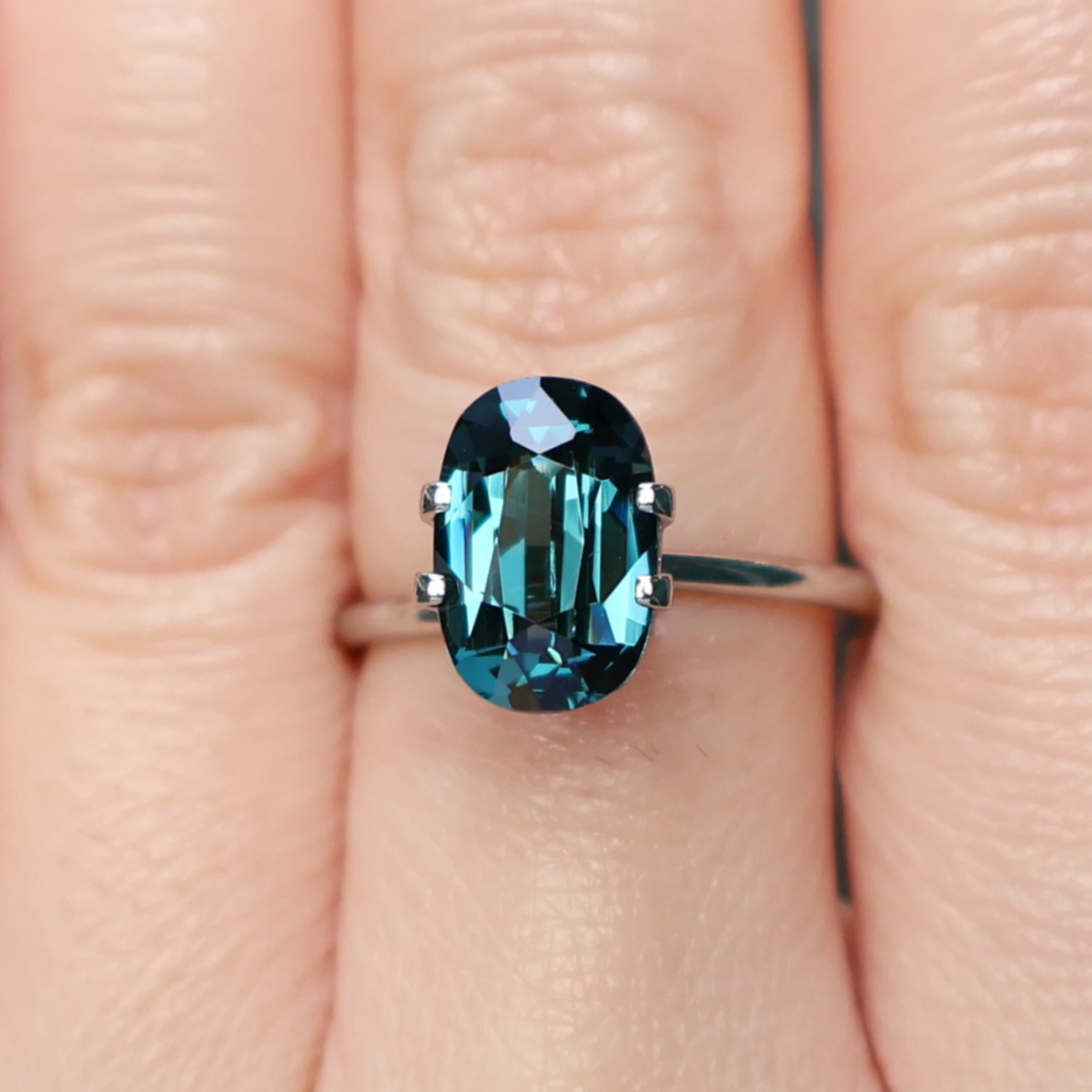 Greenish Blue Spinel 3.19ct, Burma (Myanmar) with Certificate